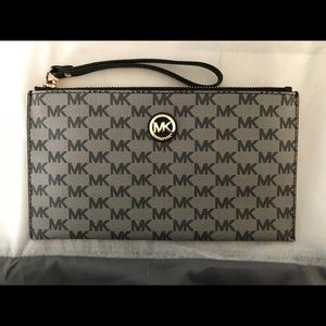 Michael Kors Clutch Bag
